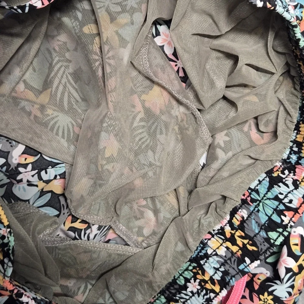 Chubbies The Bloomerangs Swim Trunks Mens L‎ Tropical Floral Toucan 5.5 Inseam
